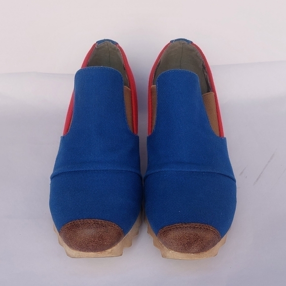 2 Lips Too Colorblock design shoes size 8.5 - Picture 4 of 10